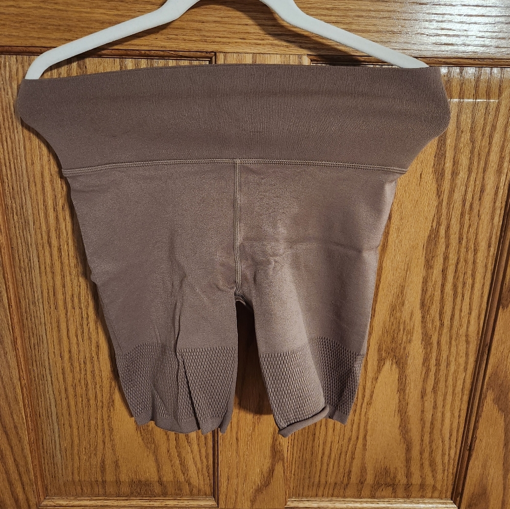 Fabletics High-Waisted Sculptknit Biker Short